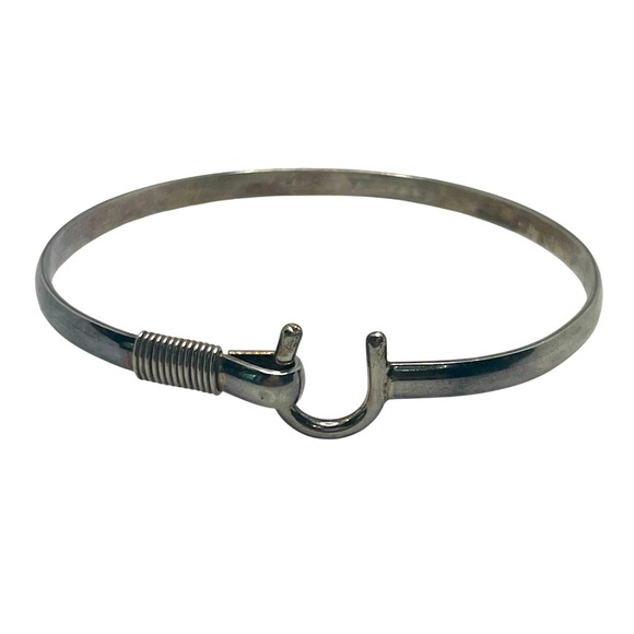 Jewelry - St. Croix sterling silver hook bracelet